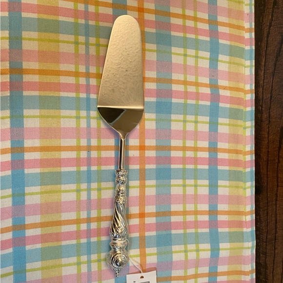 Silver Cake Server, Stainless Steel Embossed Wedding Cake Server, Artistic Home - Picture 3 of 16